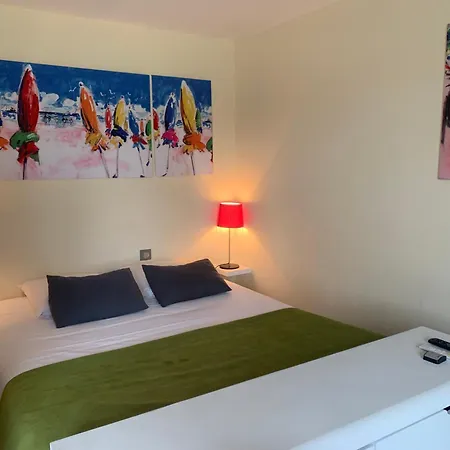 Apartment Les 3 Tours Et Parking La Rochelle (Charente-Maritime)